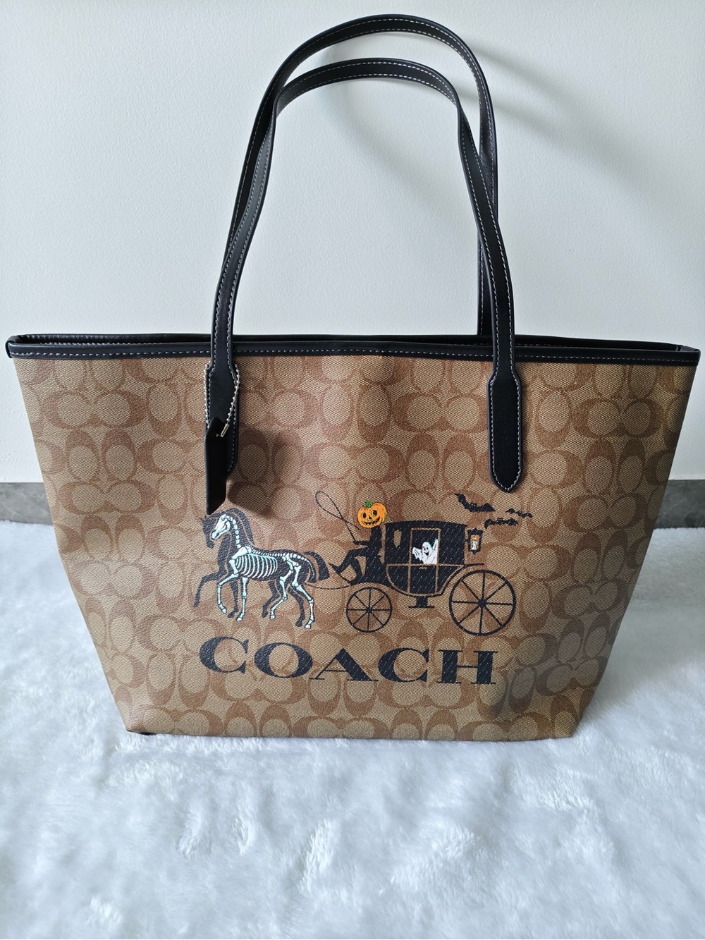 👻👻Coach City Tote In Signature Canvas With Halloween